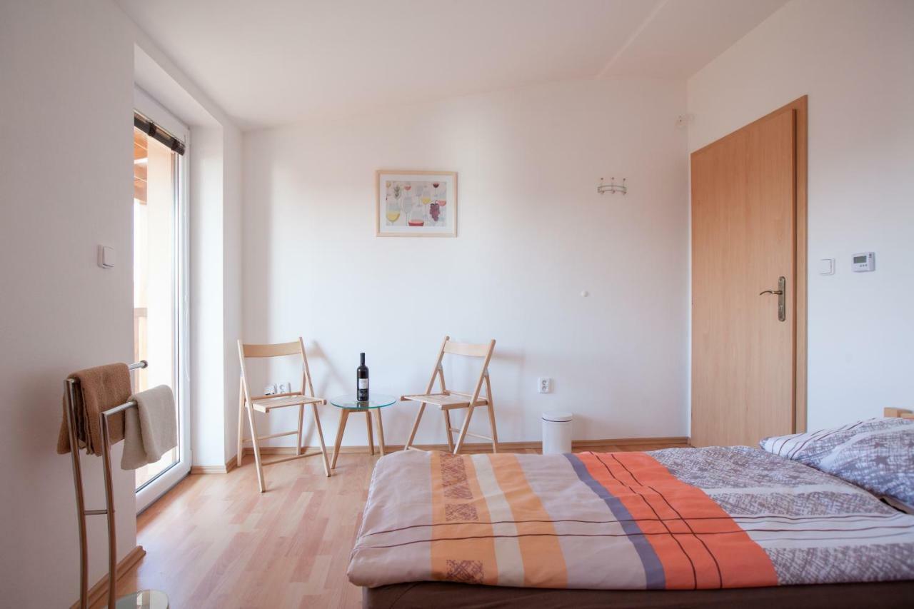 Sklipek Vinarstvi Paul Hotel Velké Bílovice Esterno foto